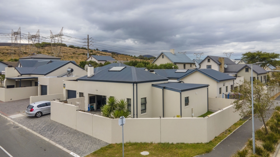 3 Bedroom Property for Sale in Burgundy Estate Western Cape